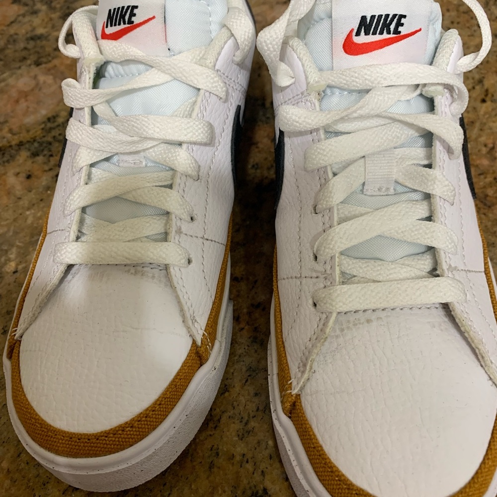 Nike Ladies Sneakers